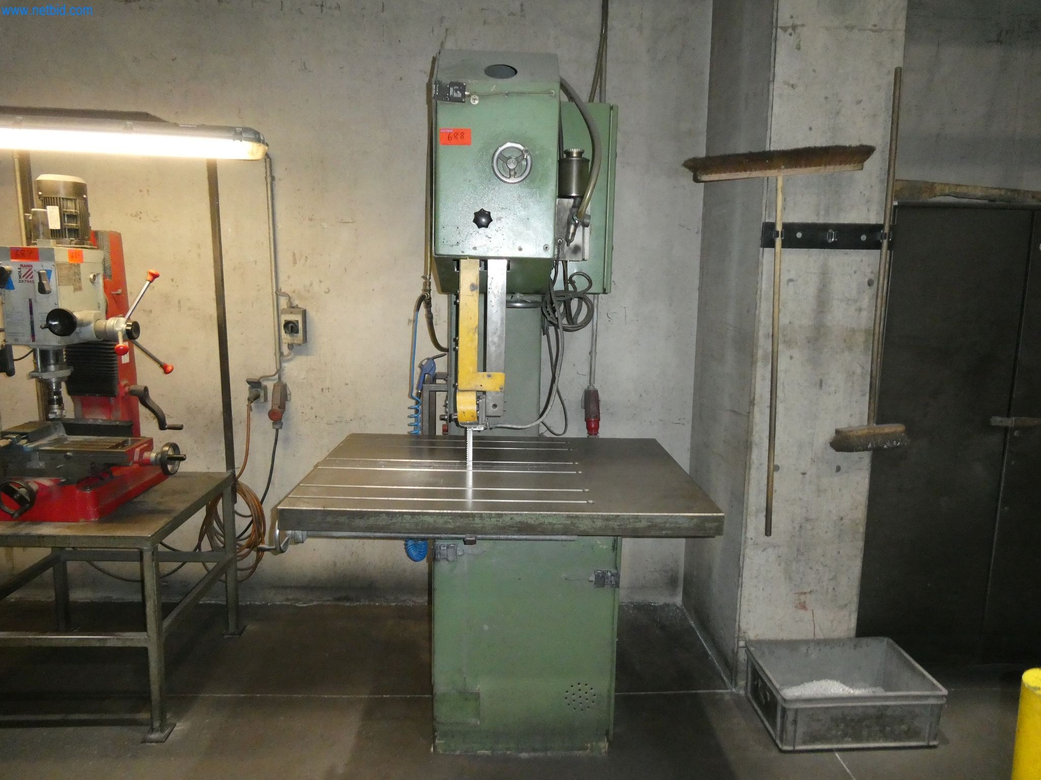Vertikal-Metallbandsäge Jaespa BS63